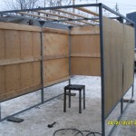 Каркас сварен и подготовлен к установке.